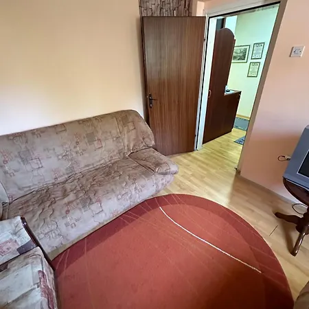 Etno Kuca Trifunovic * Pretresnja