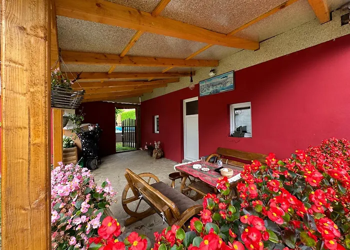 Hétvégi ház Etno Kuca Trifunovic *